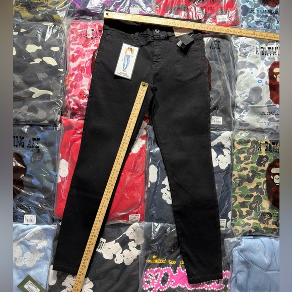 BCBGeneration Mid Rise Curvy Skinny Jeans - Picture 2 of 5